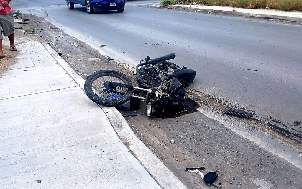 Adolescente resulta lesionado tras accidente vial en Nuevo Laredo