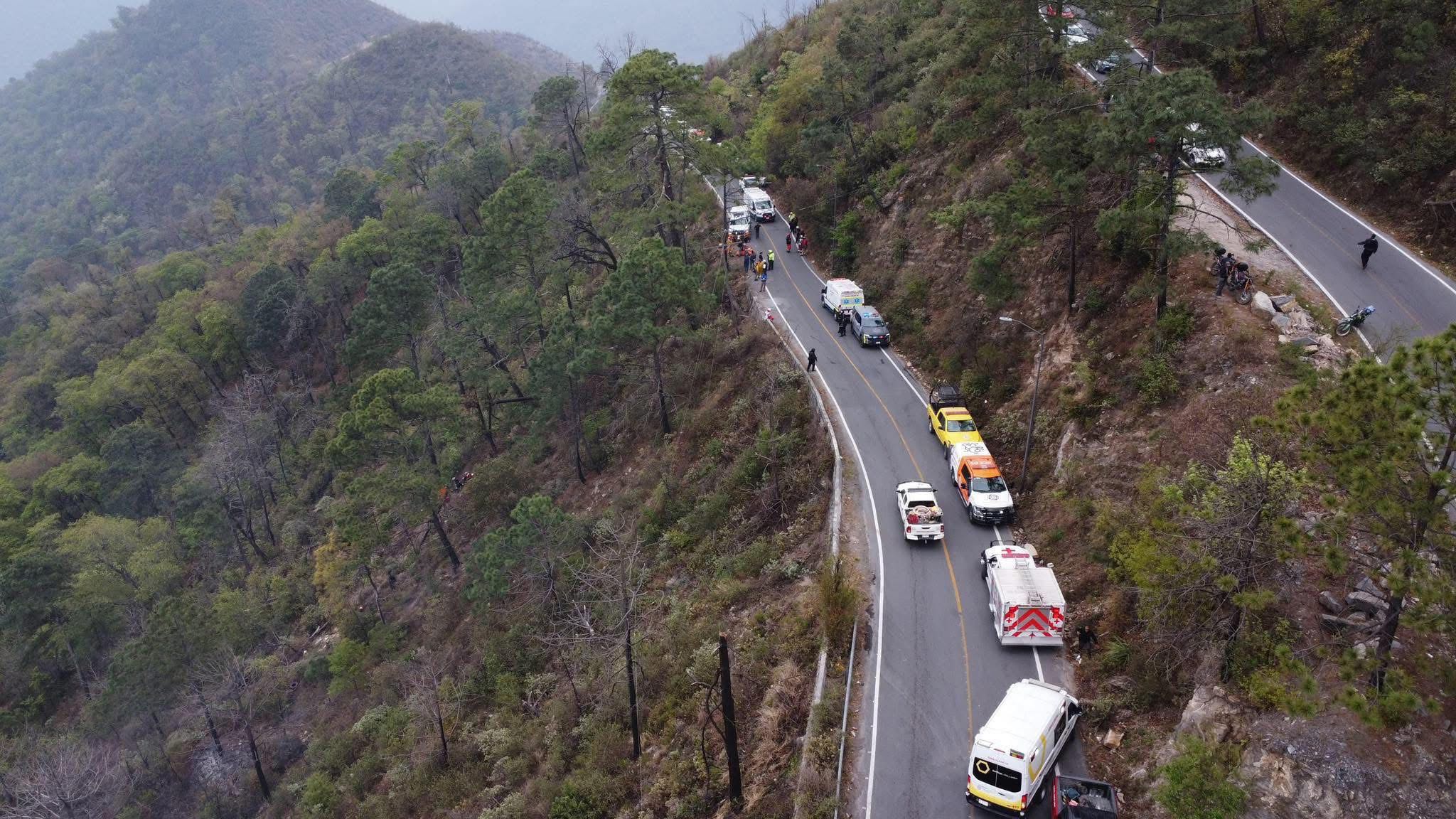 Camioneta cae a un barranco en Sierra de Santiago y deja 11 muertos, presuntamente tamaulipecos
