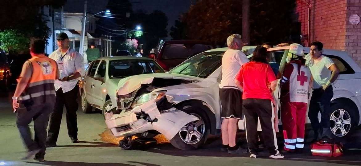 Conductor ignora señal de alto y provoca choque múltiple en el centro de Ciudad Victoria