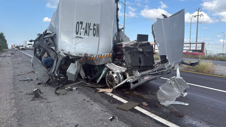 Choque de tractocamiones en la Reynosa–Monterrey deja un lesionado
