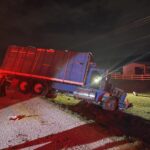 Muere automovilista al ser embestido por tráiler en El Mante