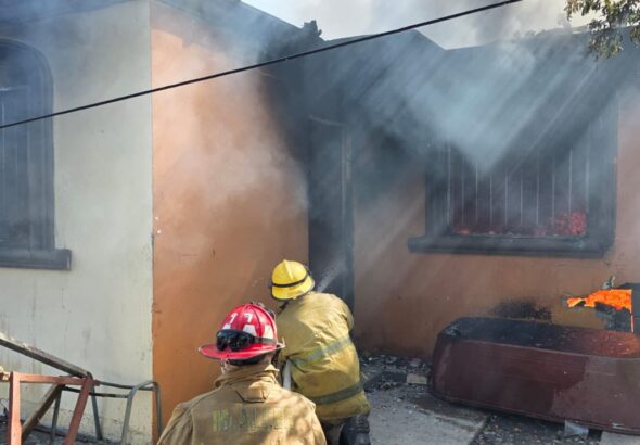 Incendio consume una vivienda en la colonia Cuauhtémoc de Ciudad Victoria