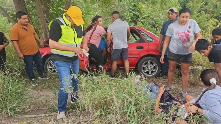 Accidente en la Mante-Valles deja a padre e hija lesionados