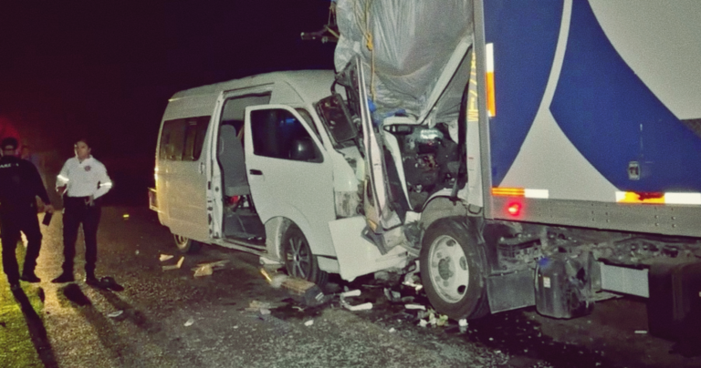 Aparatoso choque frontal deja 4 lesionados en Xicoténcatl