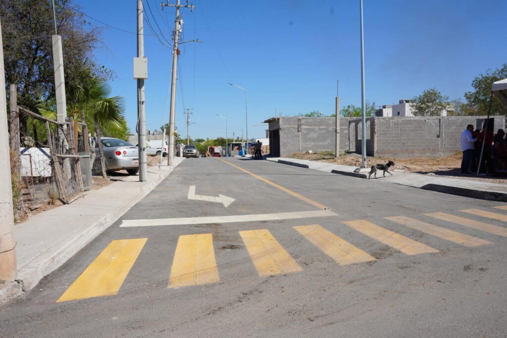 entrega alcaldesa Carmen Lilia Canturosas pavimentaciones