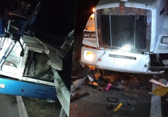 Choque de tractocamiones deja un muerto en Llera