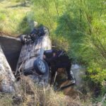 Rescatan a conductora tras volcadura en la carretera Victoria-Monterrey